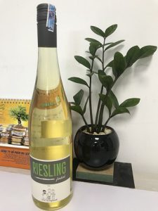Rượu Vang đức Riesling Feinherb 2018 Qc
